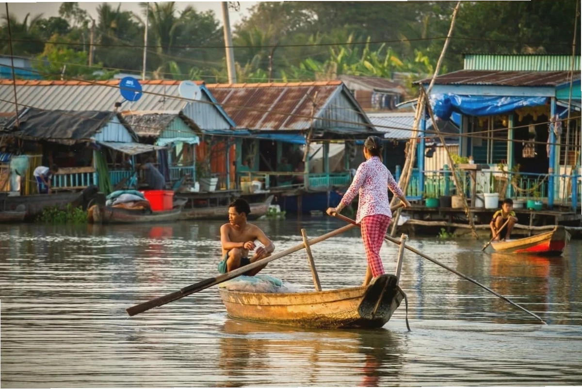 trải nghiệm ẩm thực miền Tây sông nước tại các khu chợ nổi