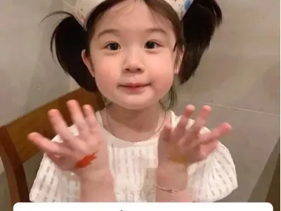 Ảnh meme em bé có chữ hài hước khiến bạn cười thả ga