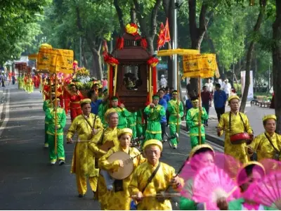 Trải nghiệm lễ hội truyền thống gắn liền với bản sắc văn hóa