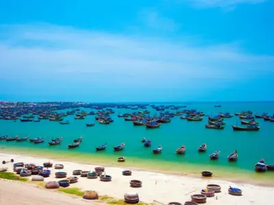 Khám phá đồi cát bay và biển xanh thơ mộng tại Mũi Né