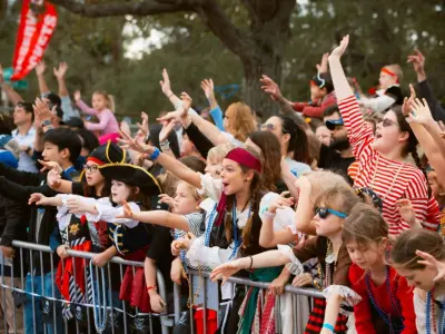 Lễ hội Gasparilla Pirate bữa tiệc hải tặc bùng nổ Florida
