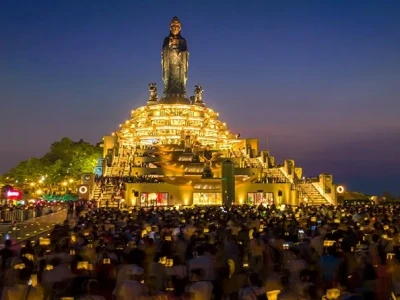 Núi Bà Đen Tây Ninh: Khám phá "Nóc nhà Nam Bộ" và Di sản Văn hóa